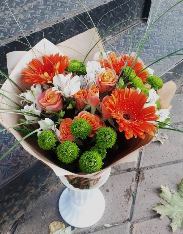 Букет цветов из: Герберы, Хризантемы, Альстромерии и Розы в Долаково