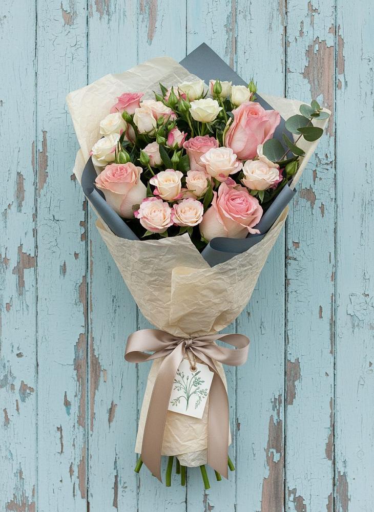 Букет цветов из: Розы в Долаково