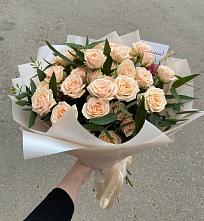 Букет Кремовые розы Латте в Долаково