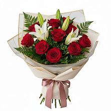 Букет цветов из:  Лилии и Розы в Долаково