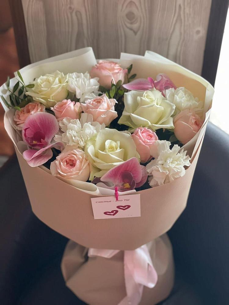 Букет цветов из: Орхидеи, Розы и Гвоздики в Долаково