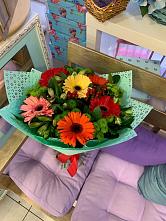 Букет цветов из:  Герберы, Хризантемы и Альстромерии #REPLACE_PRED# Долаково
