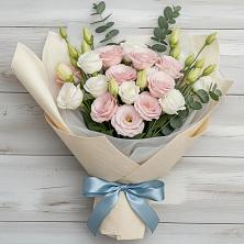 Букет цветов из:  Лизиантусы в Долаково