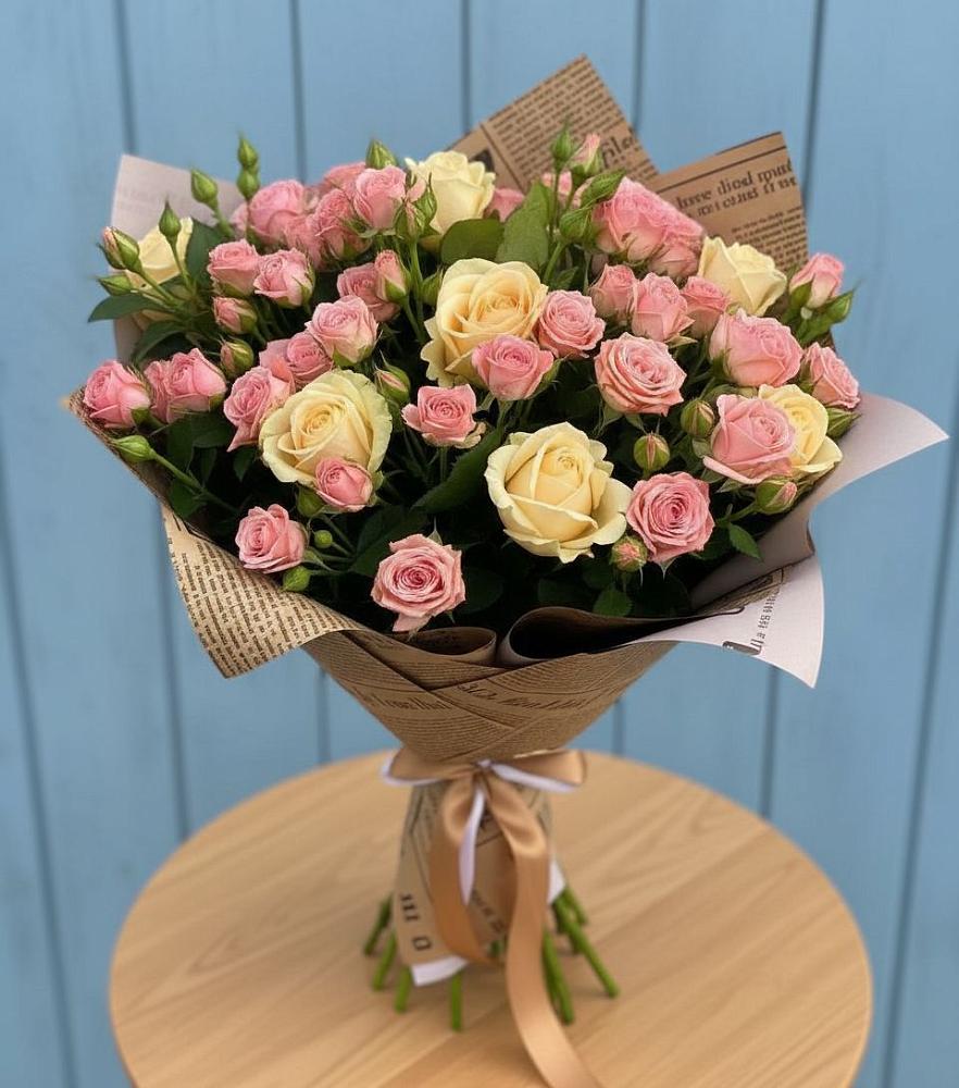 Букет цветов из: Розы в Долаково