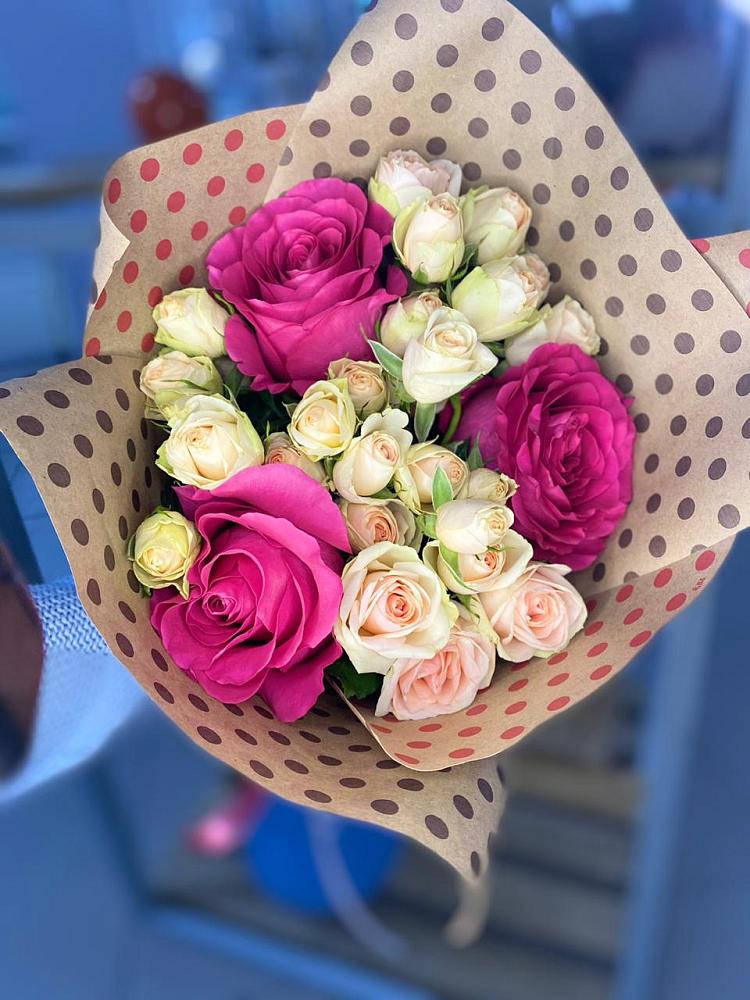 Букет цветов из: Розы в Долаково