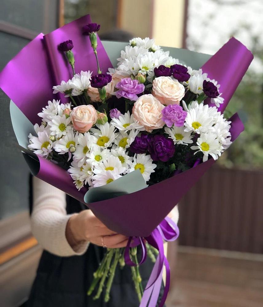 Букет цветов из: Хризантемы, Гвоздики и Розы в Долаково