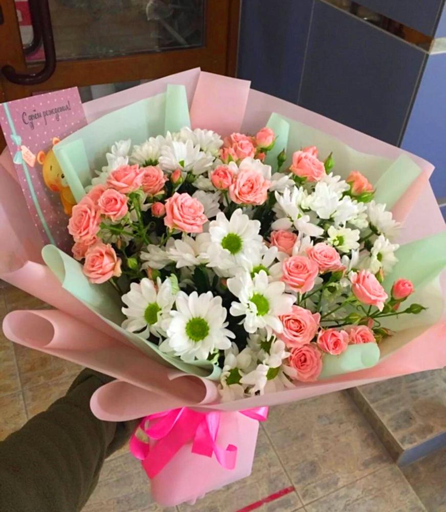 Букет цветов из: Розы и Хризантемы в Долаково