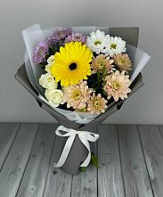 Букет цветов из:  Розы, Герберы и Хризантемы в Долаково