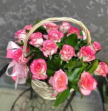 Цветочная композиция из Розы в корзине в Долаково