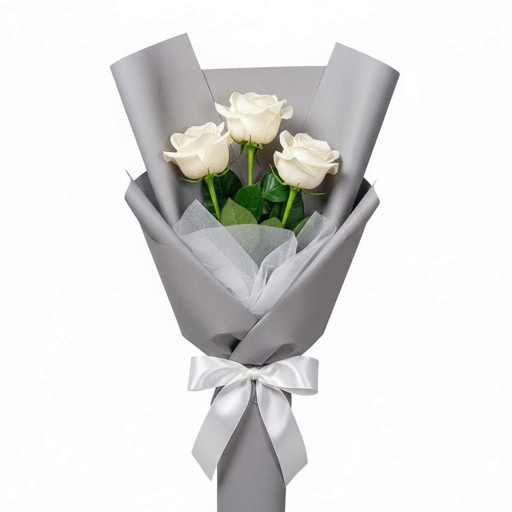 Букет 3 белые розы в Долаково