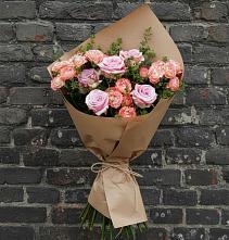 Букет цветов из:  Розы в Долаково