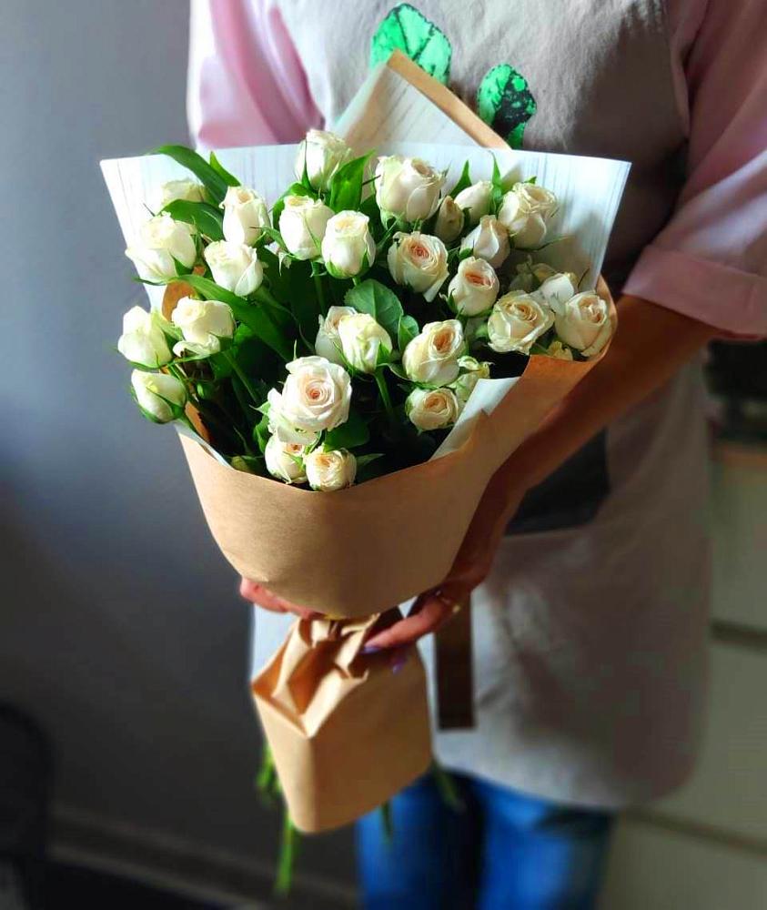 Букет цветов из: Розы в Долаково