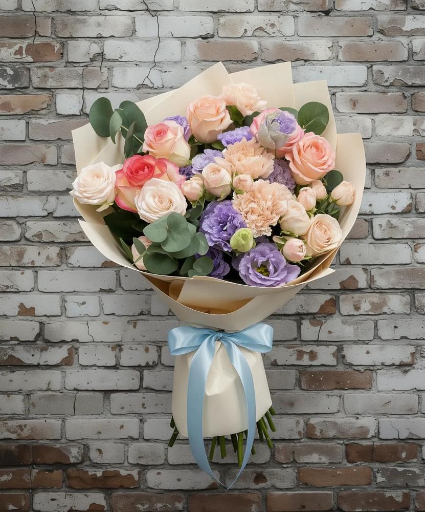 Букет цветов из: Розы, Лизиантусы и Гвоздики в Долаково