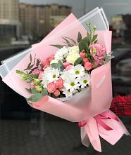 Букет цветов из:  Розы, Лизиантусы и Хризантемы в Долаково