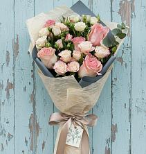 Букет цветов из:  Розы в Долаково