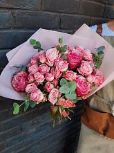 Букет цветов из:  Розы в Долаково