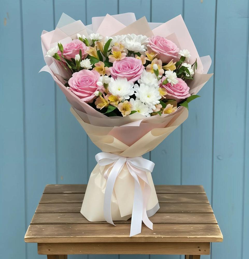 Букет цветов из: Гвоздики, Орхидеи и Розы в Долаково