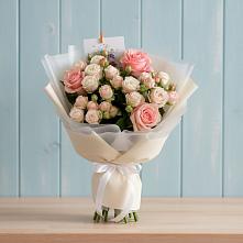 Букет цветов из:  Розы в Долаково