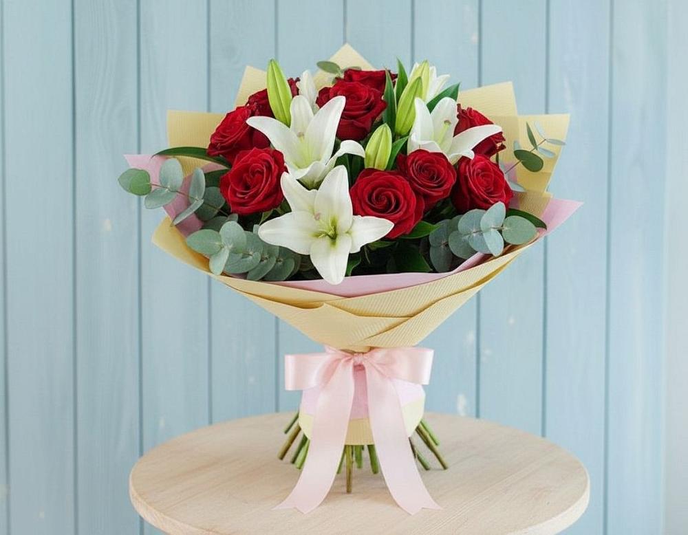 Букет цветов из: Лилии и Розы в Долаково